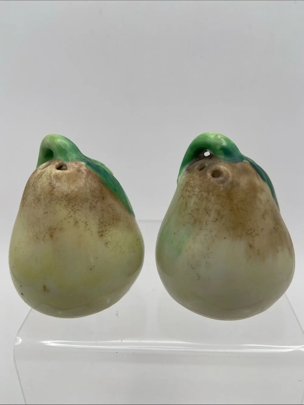 Vintage Hand-Painted Ceramic Pear Salt and Pepper Shaker Set of 2 Green